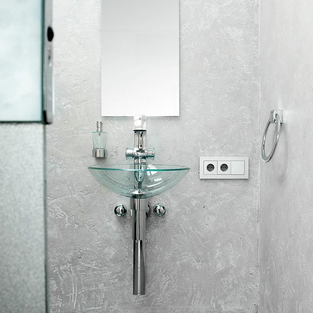 Kreativ gestaltete Wand mit moderner Wandbeschichtung