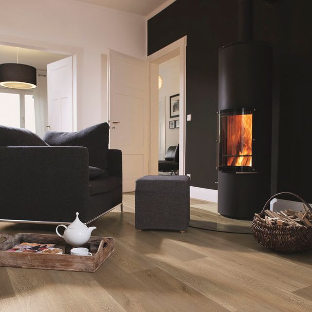 Beispiel für hochwertigen Designboden im Wohnzimmer