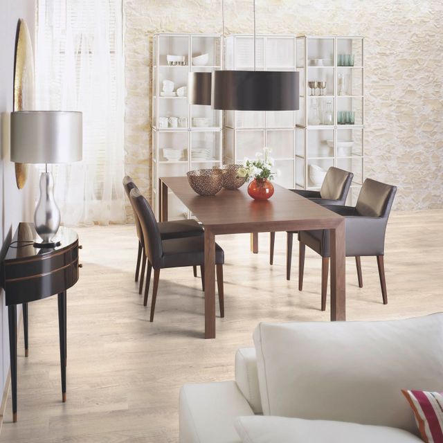 Beispiel für hochwertigen Designboden im Schlafzimmer