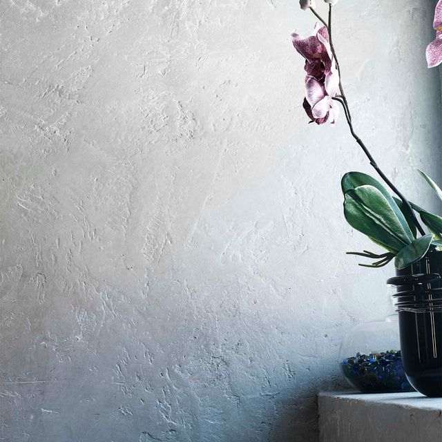 Kreativ gestaltete Wand mit moderner Wandbeschichtung
