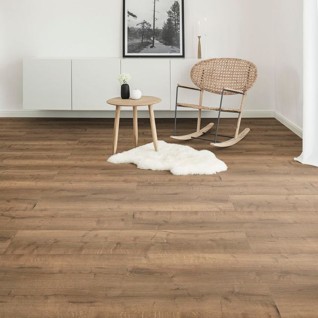 Beispiel für hochwertigen Designboden im Wohnzimmer